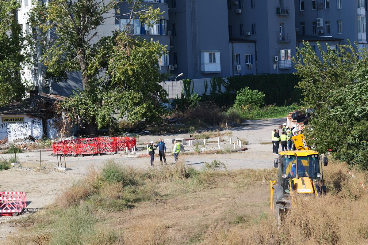 S-au reluat lucrările la Stadionul Dinamo, 01.10.2026 (2)