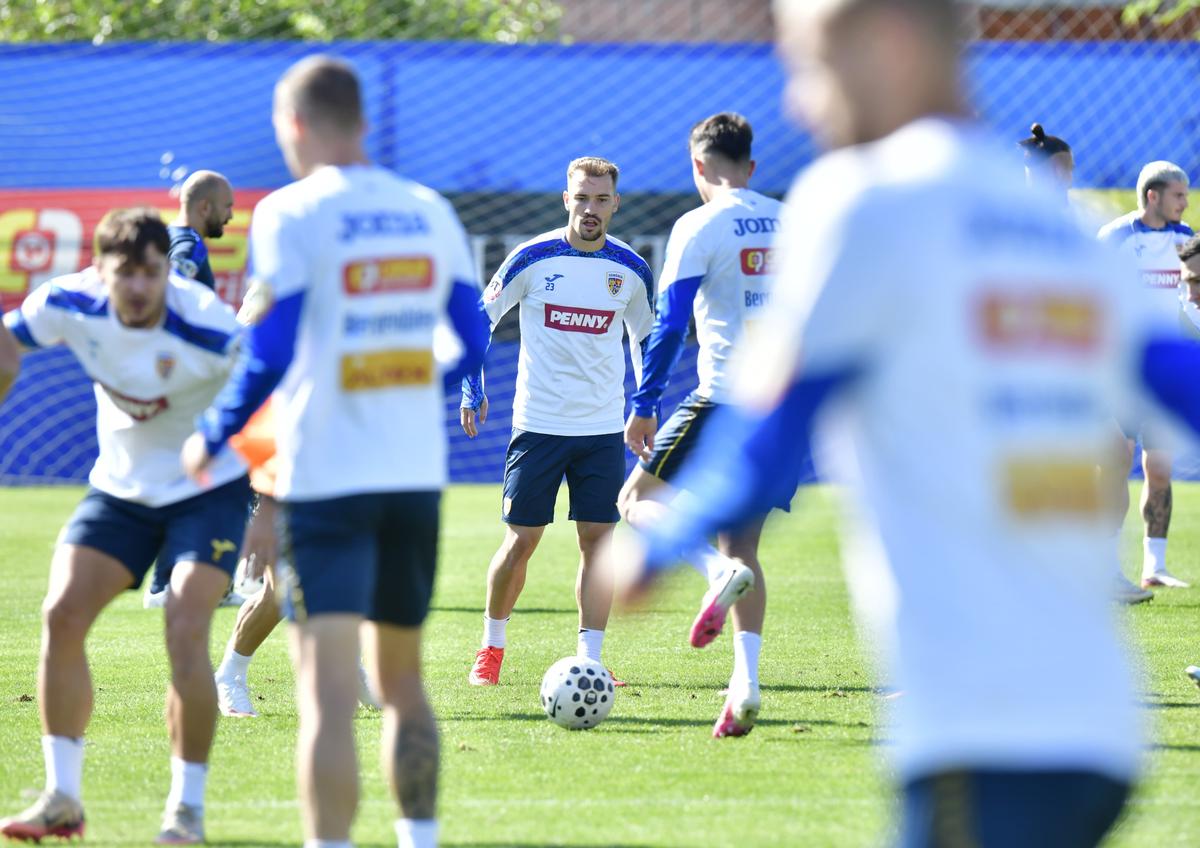 Cum a fost surprins Gheorghe Hagi la antrenamentul oficial înainte de Polonia - România