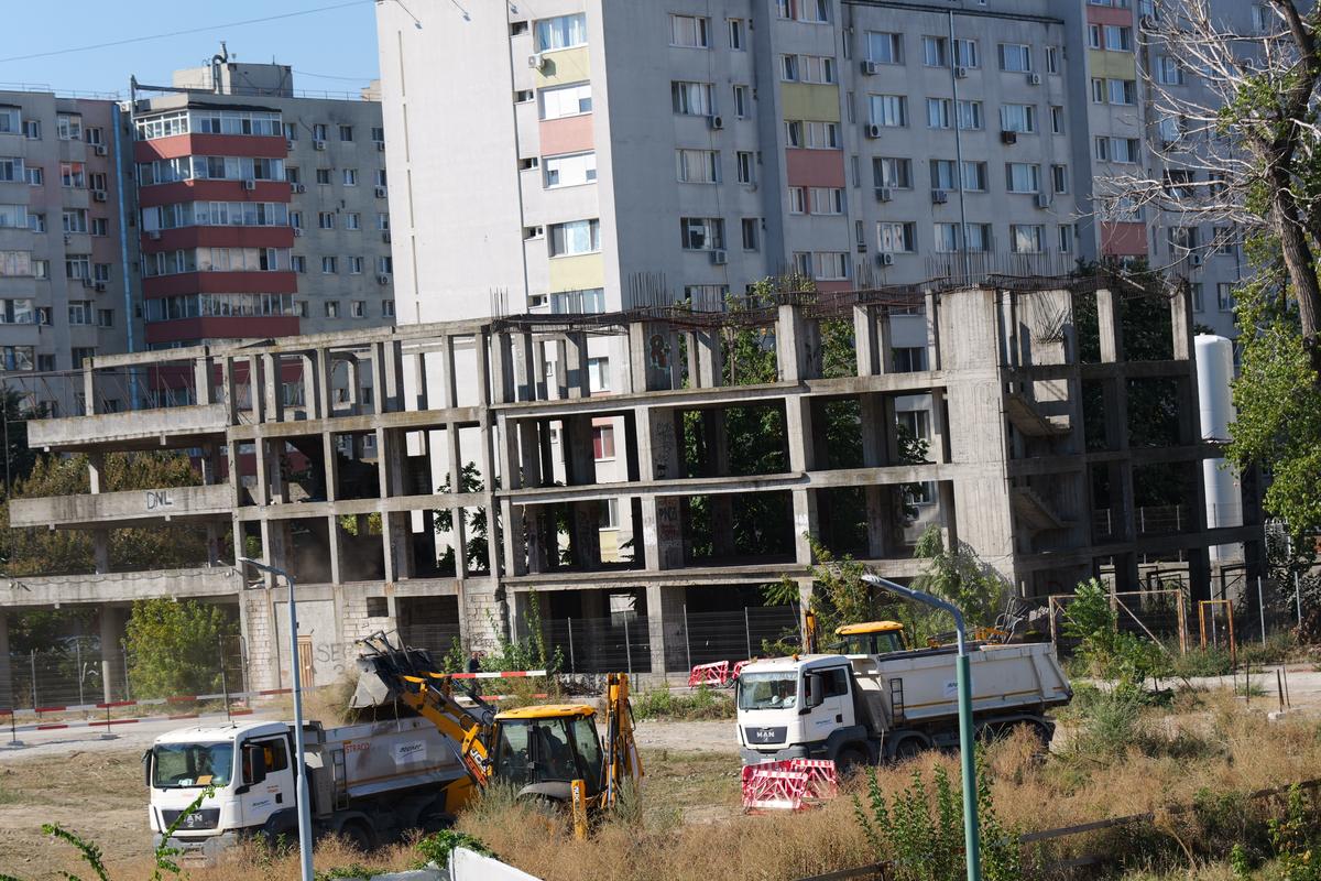 S-au reluat lucrările la Stadionul Dinamo, 01.10.2026 (2)