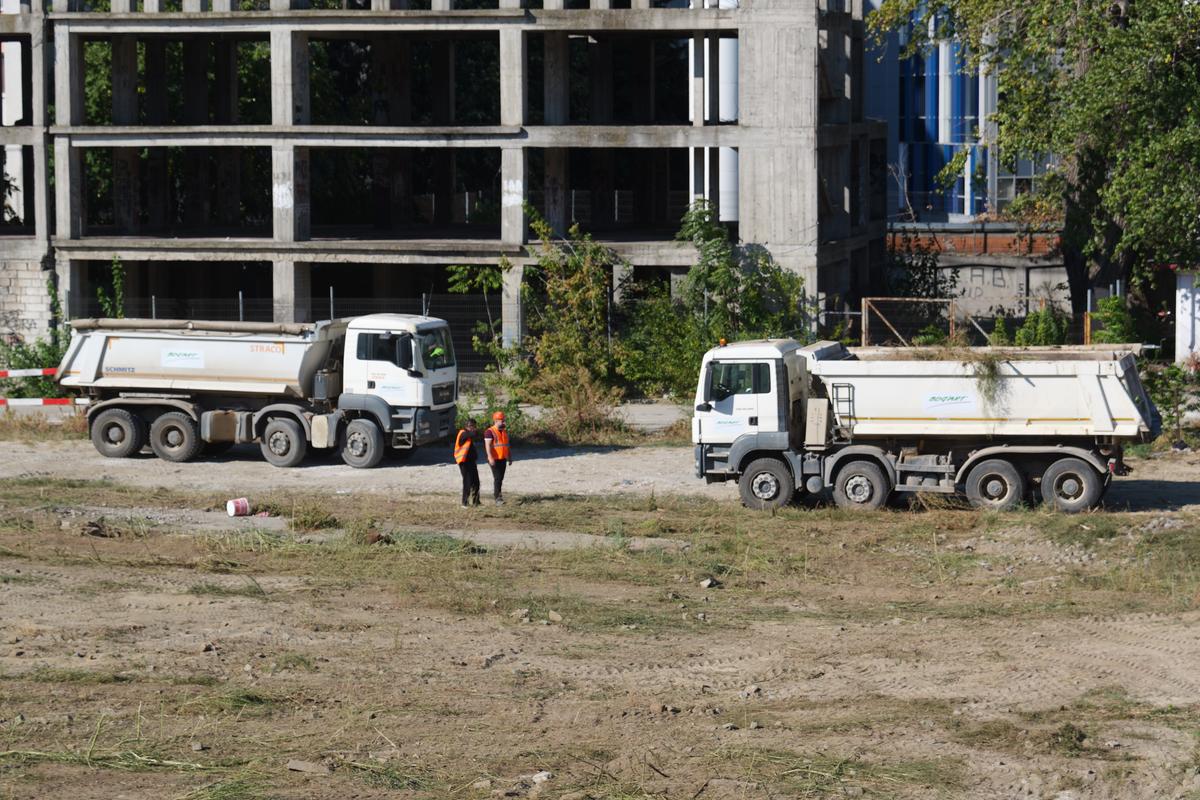 Excavatoarele au revenit în Ștefan cel Mare! S-au reluat lucrările la Stadionul Dinamo: toate imaginile » Când va fi gata noua arenă