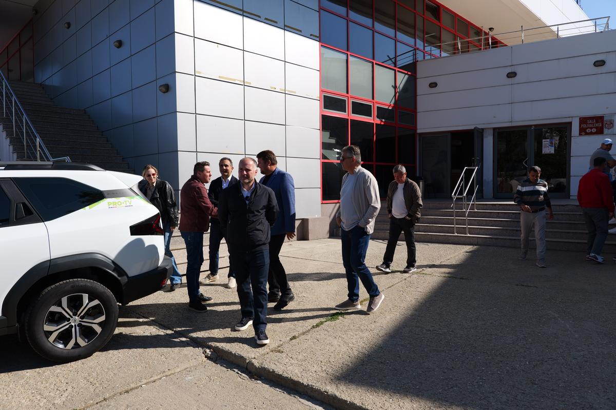 S-au reluat lucrările la Stadionul Dinamo, 01.10.2026 (2)