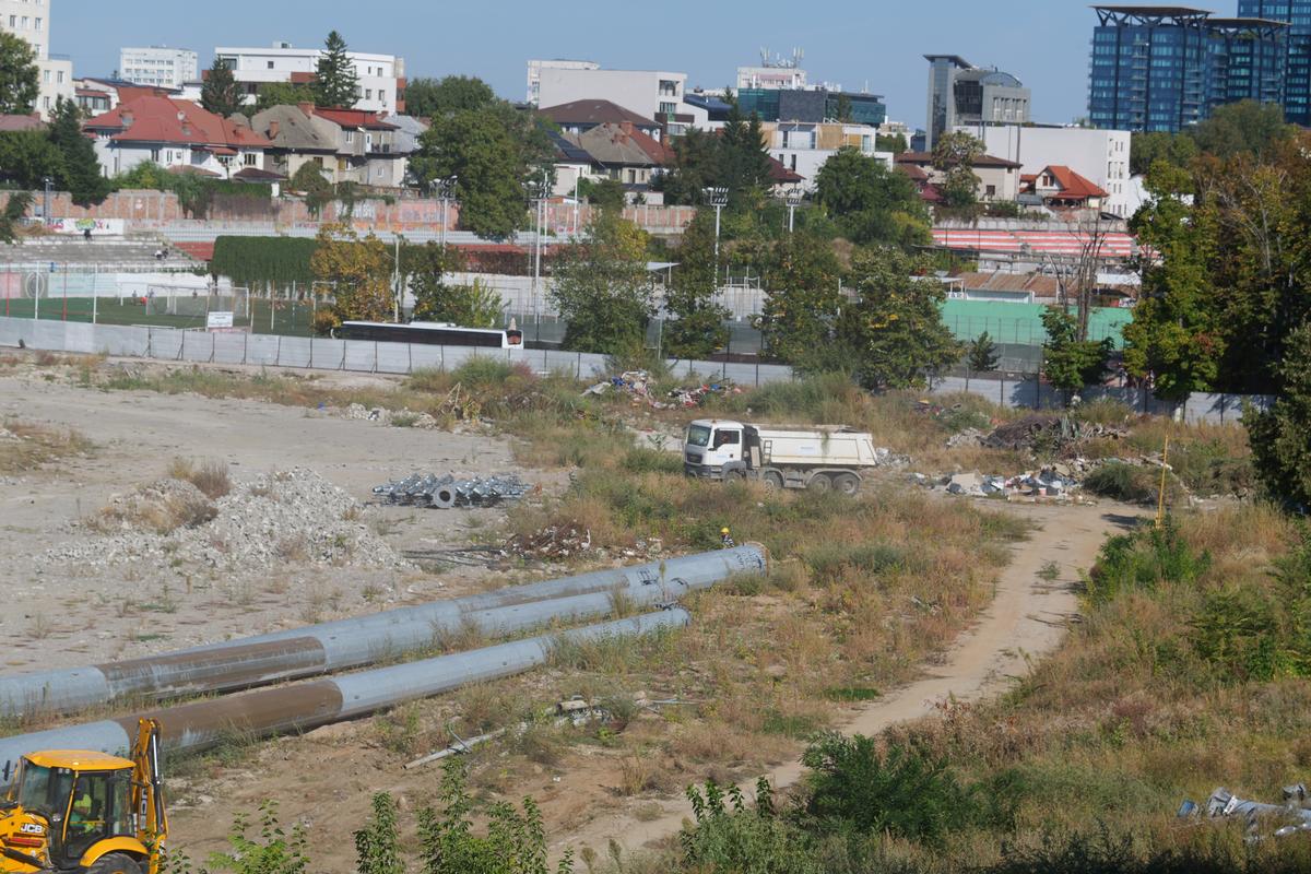 S-au reluat lucrările la Stadionul Dinamo, 01.10.2026 (1)