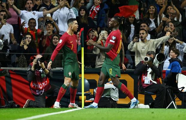 O nouă eră în Portugalia » Cine va purta tricoul cu numărul 7, după plecarea lui Cristiano Ronaldo