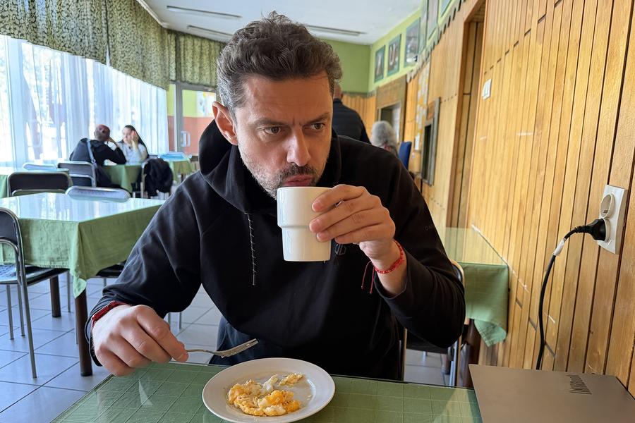 Micul dejun la Rusałka: ouă jumări, cacao și o întoarcere de 40 de ani în timp Nostalgia e la mare modă în Varșovia » Cantine ca pe vremea comunismului, cu prețuri pe măsură