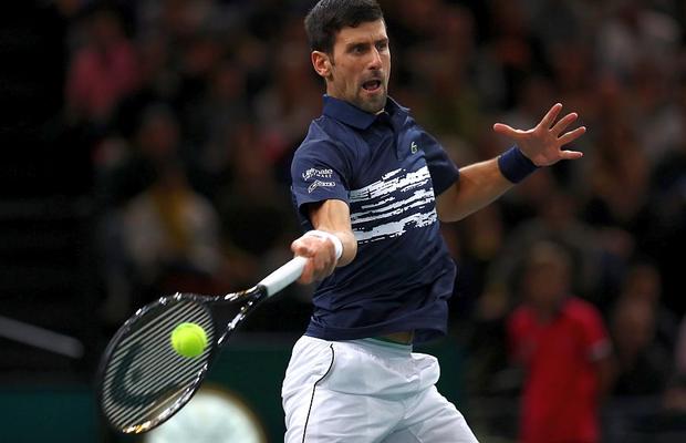 Novak Djokovic s-a răzbunat pe Stefanos Tsitsipas la Paris: l-a măturat în două seturi-blitz!