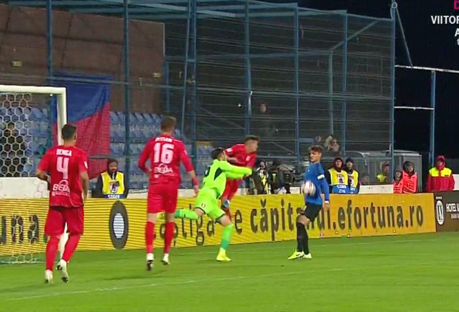 VIITORUL - CHINDIA // FOTO Oaspeții, nemulțumiți de două decizii luate de arbitrul Bîrsan! Ce arată reluările