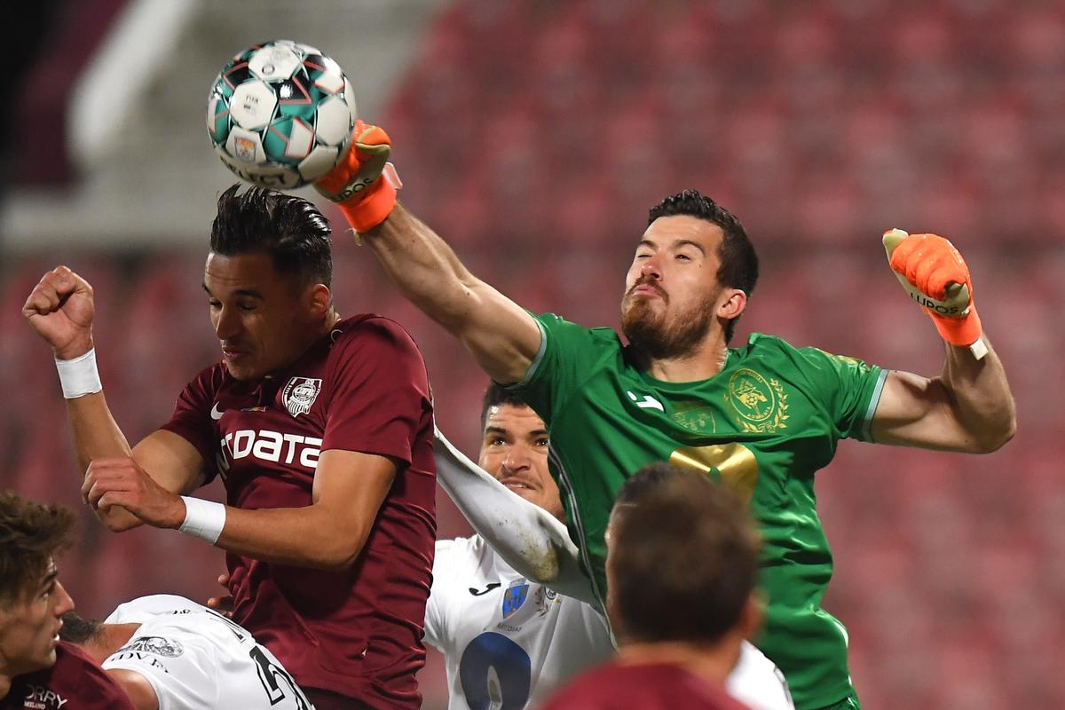 VIDEO Jucătorii lui Gaz Metan au sărbătorit victoria cu CFR Cluj pe ritmuri de manele » Cine a dat tonul petrecerii