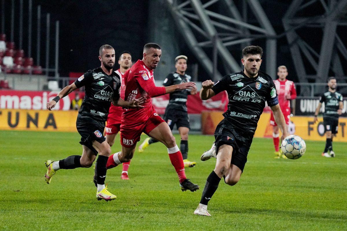 Ratarea campionatului? Ioan Hora și-a bătut joc de o ocazie rarisimă în UTA - Chindia!