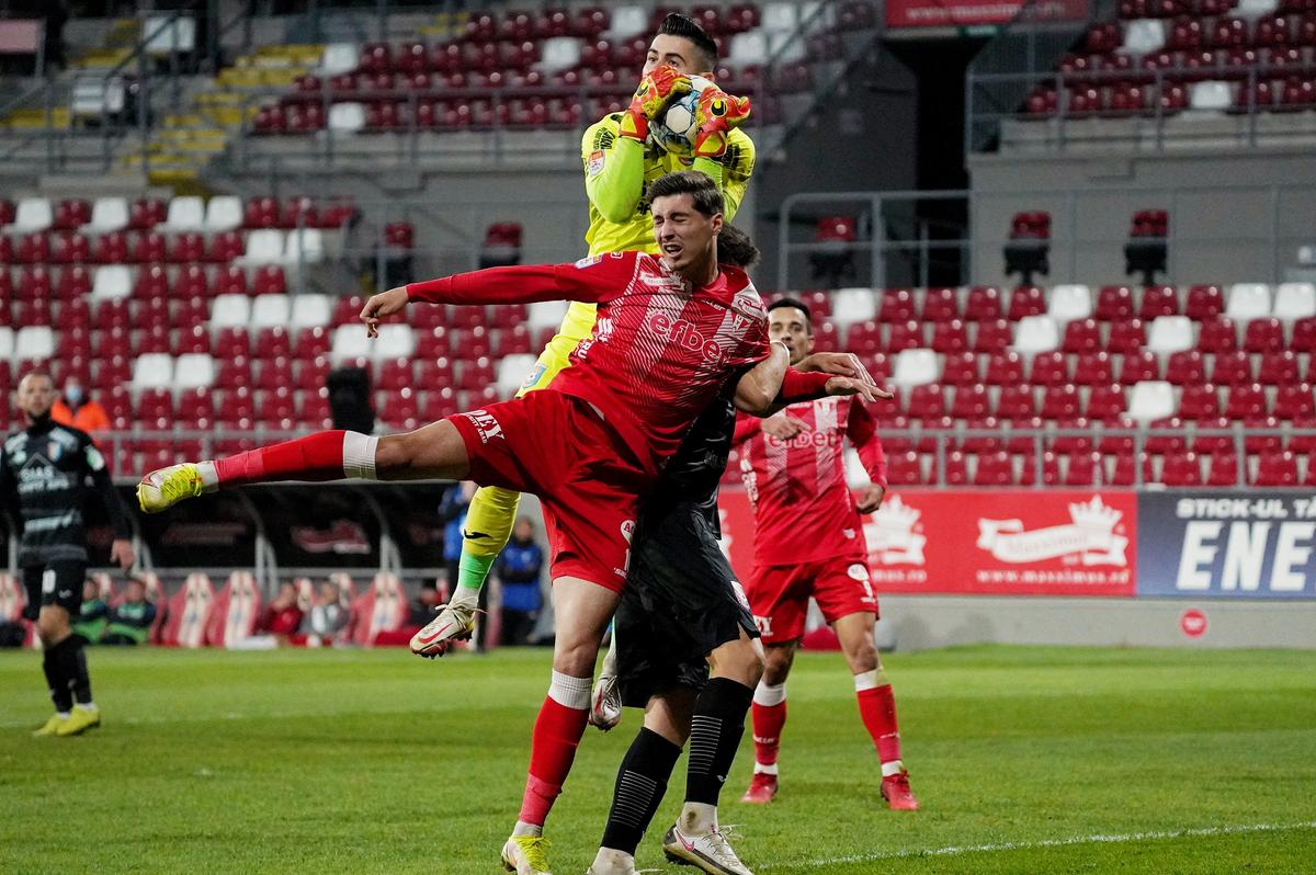 Declarația zilei în Liga 1: „Băiatul meu de 14 ani dădea gol din acele poziții”