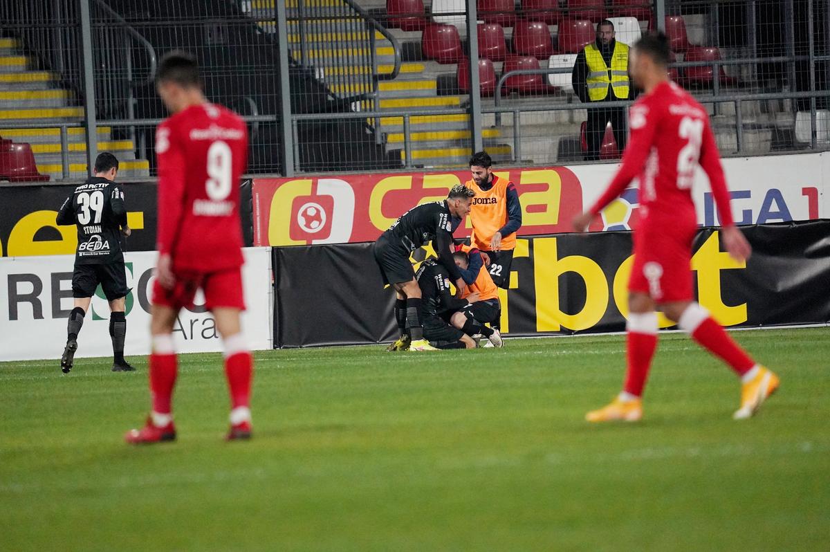 UTA - Chindia Târgoviște 0-2. Unii cu ocaziile, alții cu golurile » Chindia dă lovitura la Arad, într-un meci dominat copios de arădeni