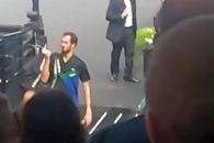 Încă un scandal cu Medvedev! Le-a arătat degetul mijlociu fanilor la Paris » Explicația ironică a rusului