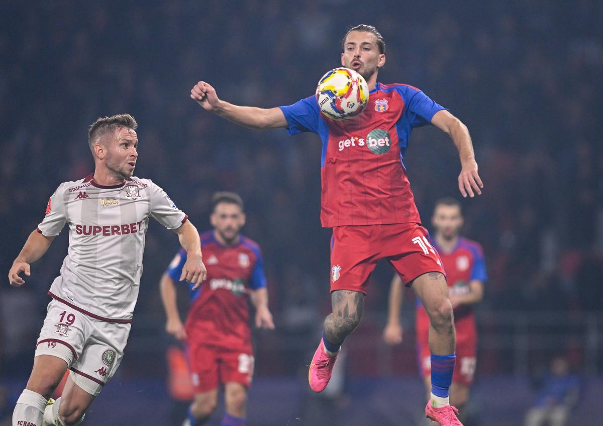 Fotbaliștii Rapidului, huiduiți de galerie după remiza cu Steaua » Imagini surprinzătoare surprinse în Ghencea