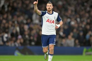 S-a aflat cât stă pe tușă rivalul lui Radu Drăgușin din apărarea lui Tottenham