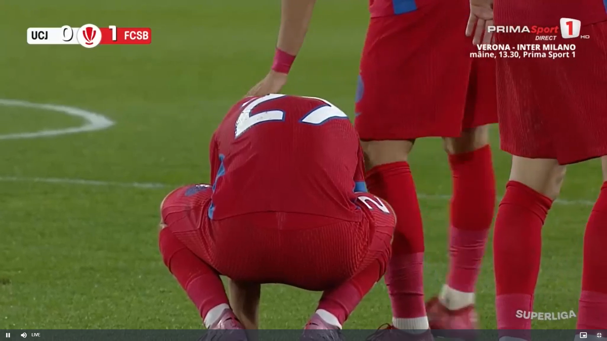 Fază controversată în U Cluj - FCSB » ELIMINAT după două „galbene” în 3 minute