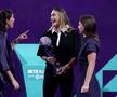 Aryna Sabalenka, alături de Garbine Muguruza și Simona Halep, cu trofeul de număr 1 mondial la finalul lui 2025 Foto: Guliver/GettyImages