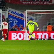 Gafa lui Alexander Nubel din Leipzig - Stuttgart. FOTO: Imago Images