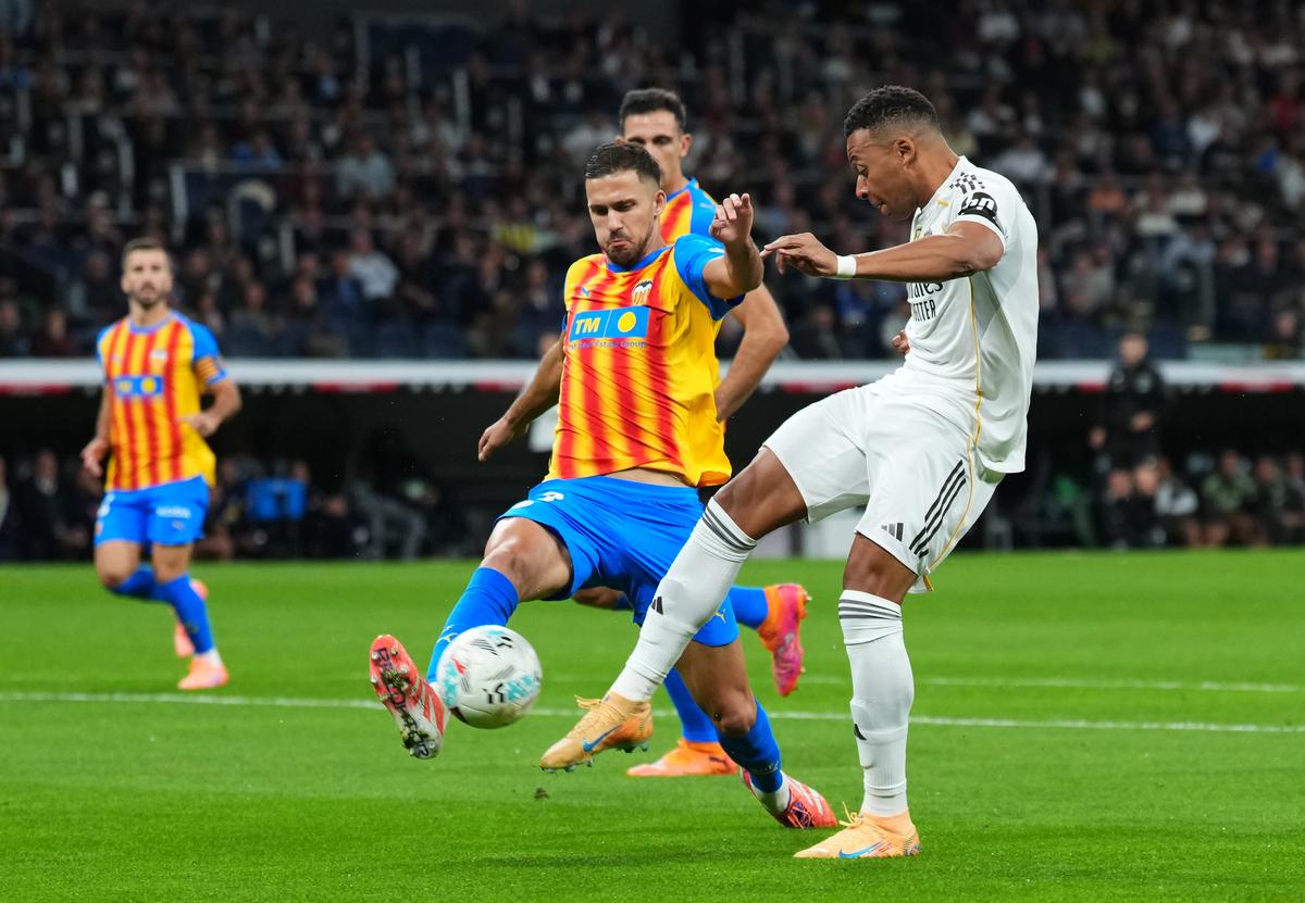 Real Madrid - Valencia, etapa 11 din La Liga