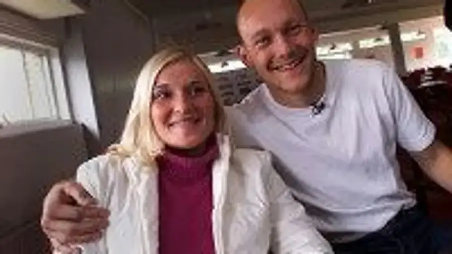 Thomas Gravesen și Gitte Pedersen. Foto: Erik Kragh/ ekstrabladet.dk Era „Câinele Nebun”! » I-a scos un dinte lui Ronaldo, s-a iubit cu o actriță de filme pentru adulți, a tras în colegi și a făcut o avere după retragere