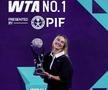 Aryna Sabalenka și trofeul de număr 1 mondial la finalul lui 2025 Foto: Guliver/GettyImages