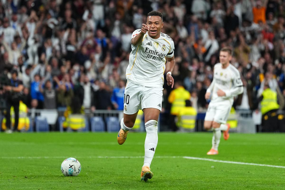 Real Madrid - Valencia, etapa 11 din La Liga