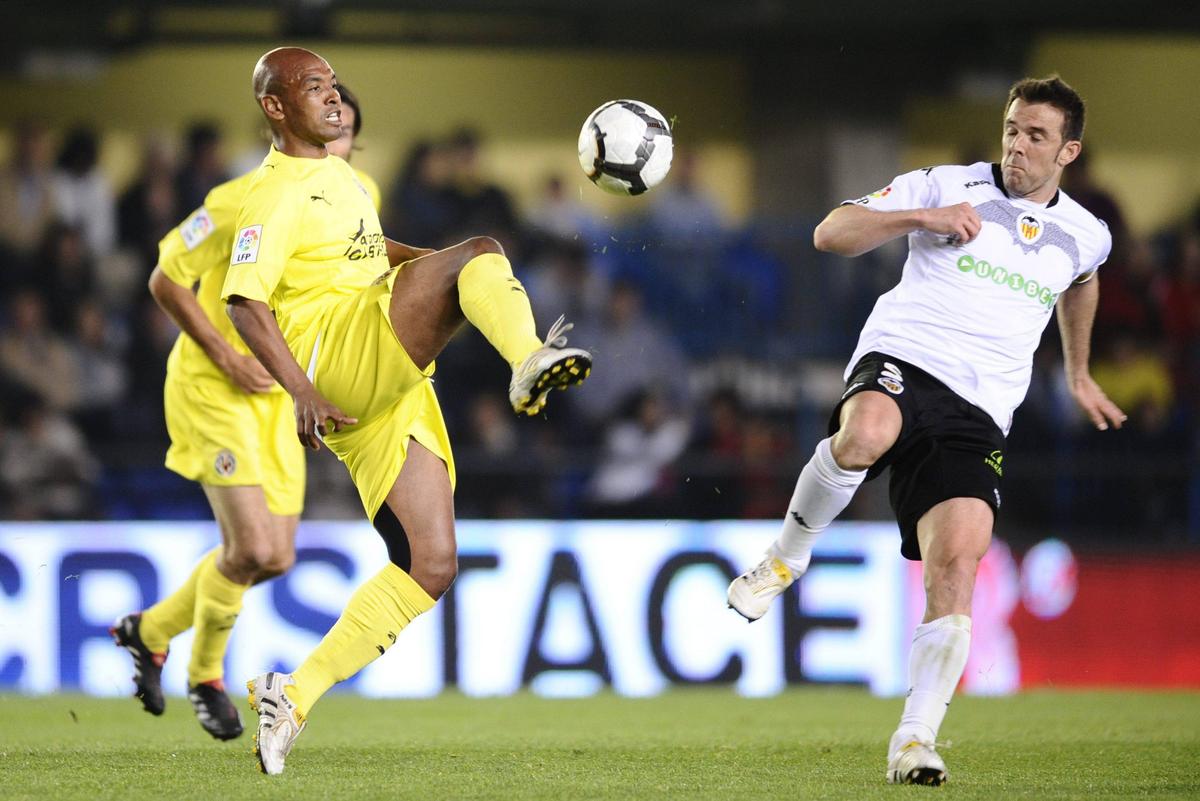 „Cred că Rațiu este al nostru” » Villarreal și-a lansat academie la Sibiu, iar GSP a discutat cu un campion european, coleg cu Xavi și Iniesta: „Țin minte meciul cu ninsoare, cu Steaua”