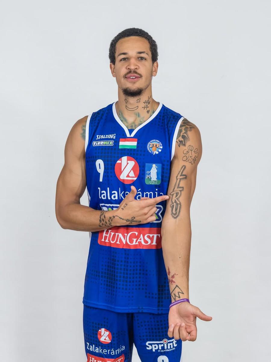 Jericole Hellems, fostul baschetbalist al lui ZTE/Foto: Instagram (Jericole Hellems) Fază șocantă în Ungaria! Un baschetbalist a lovit un fan al propriei echipe » Care a fost motivul și ce a decis clubul
