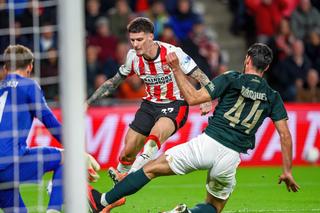 Cum e prezentat Dennis Man în presa din Olanda, după golul și pasa decisivă la PSV