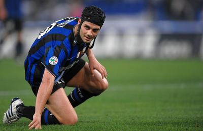 Cristi Chivu revine după aproape 6.000 de zile pe stadionul unde era să își piardă viața » Protagonistul teribilei accidentări: „A fost ceva grav! Am închis ochii și ne-am ciocnit”