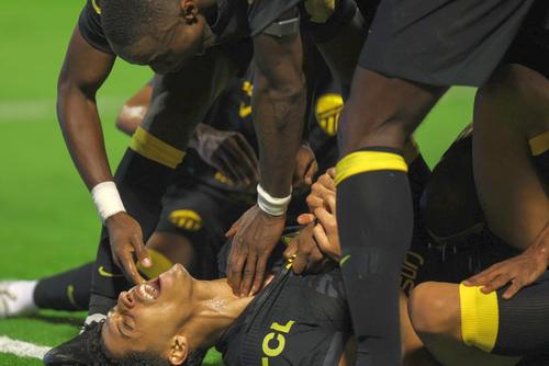 4-0 și om în plus, dar n-a fost suficient! Al Khaleej - Al-Ittihad, meci cu desfășurare IREALĂ. FOTO: X