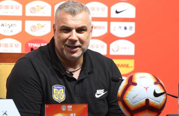 Cosmin Olăroiu, o nouă performanță în China