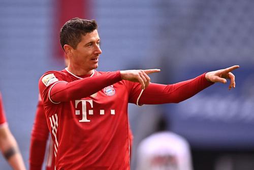 Robert Lewandowski (33 de ani), vârful lui Bayern Munchen, i-ar fi transmis impresarului Pini Zahavi să forțeze un transfer la Real Madrid.
