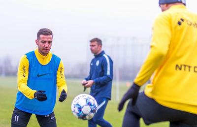 Încă un scandal la CFR Cluj! S-au luat la bătaie de față cu Petrescu » Decizia luată de tehnician