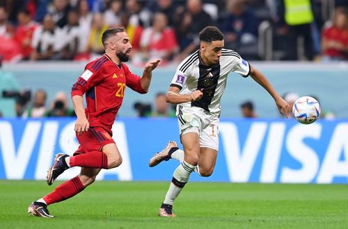 E prima zi de la începutul Campionatului Mondial în care TVR 1 nu difuzează un meci din Qatar pe primele două posturi.