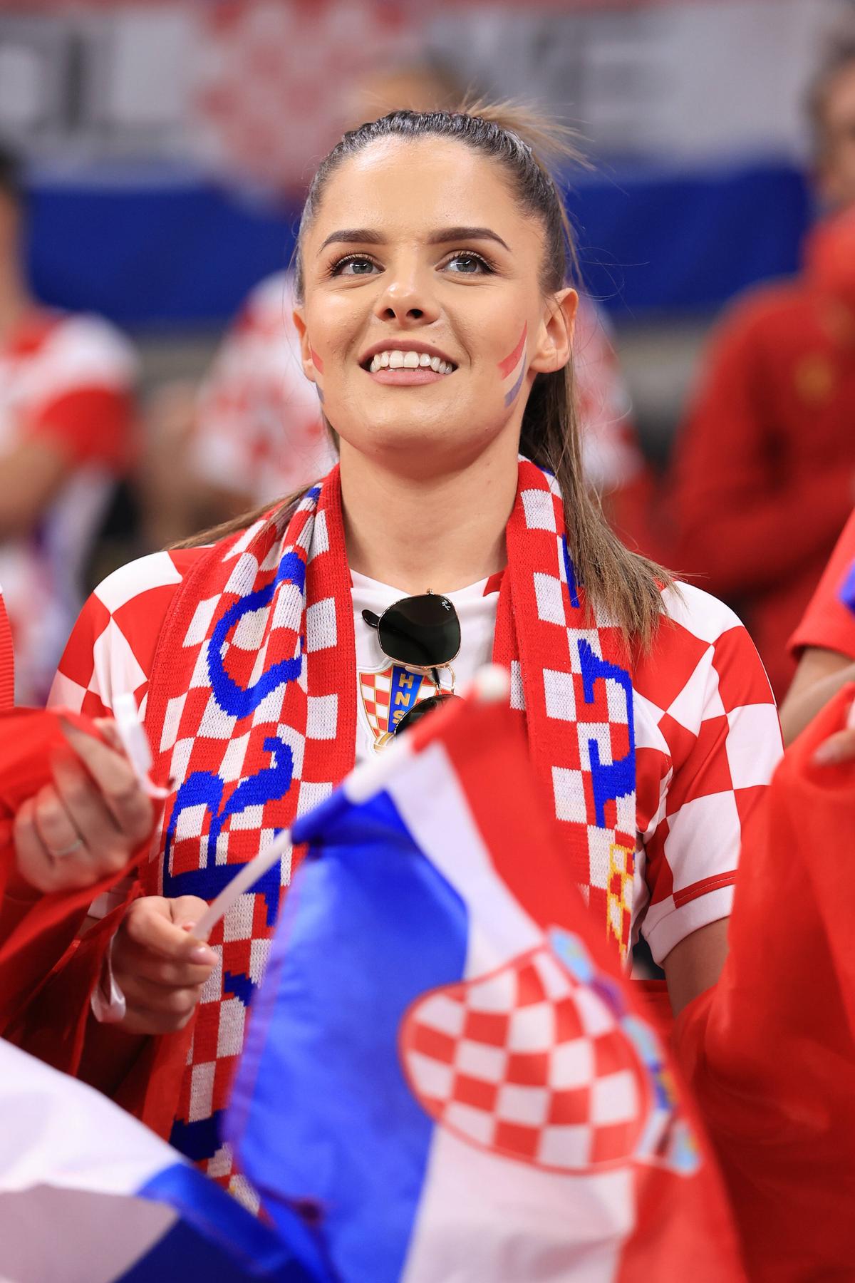 Fotografii au rămas mască: show făcut de fanele Croației cu Belgia » Cine a dat tonul