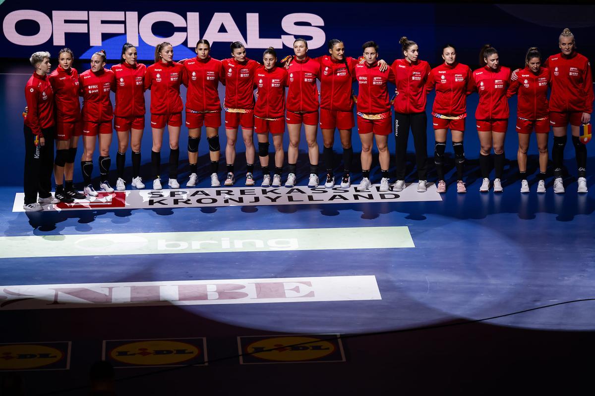 Interdicție ciudată pentru români la Campionatul Mondial de handbal » Fanii „tricolori” le-au cerut explicații danezilor: „E prima oară când pățim așa ceva”