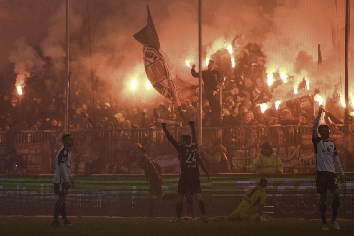 GSP a fost pe stadion la derby-ul incendiar din 2.Bundesliga » Cum s-a trăit din mijlocul suporterilor un meci nebun: revenire de la 0-2 + un autogol IREAL