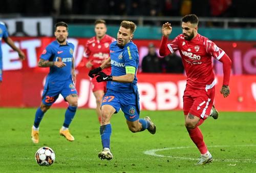 Fostul fundaș al celor de la Dinamo, George Galamaz (42 de ani), crede că Liviu Ciobotariu (52 de ani) este cea mai potrivită variantă pentru a prelua banca echipei din „Ștefan cel Mare”.