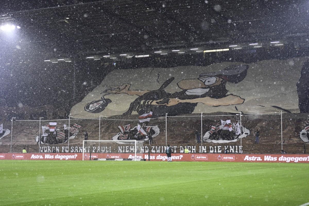 GSP a fost pe stadion la derby-ul incendiar din 2.Bundesliga » Cum s-a trăit din mijlocul suporterilor un meci nebun: revenire de la 0-2 + un autogol IREAL
