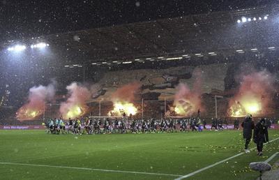 GSP a fost pe stadion la derby-ul incendiar din 2.Bundesliga » Cum s-a trăit din mijlocul suporterilor un meci nebun: revenire de la 0-2 + un autogol IREAL