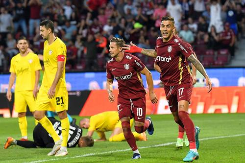 Jefte Betancor, primul din dreapta // foto: Imago Images