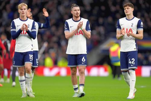 Radu Drăgușin, după Tottenham - Fulham/ foto Imago Images