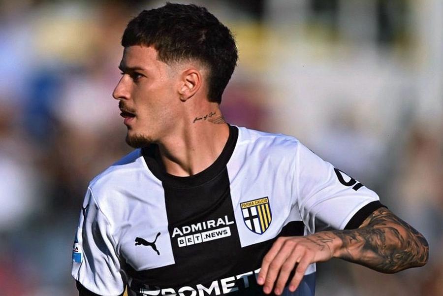 Dennis Man are 28 de goluri și 16 assisturi în 129 de meciuri la Parma / Foto: Instagram Vești de ultimă oră de la negocierile pentru Dennis Man » Strategia adoptată de Fiorentina: „Atât dă, de fapt, pe român”