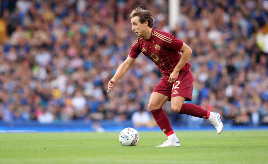 Edoardo Bove a avut 92 de meciuri, 4 goluri și două assisturi la seniorii Romei / Foto: Imago Povestea lui Edoardo Bove, mijlocașul Fiorentinei care a intrat în colaps în meciul cu Inter și e la spital în comă