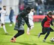 Ngezana la Farul - FCSB, miuță alături de un copil de mingi