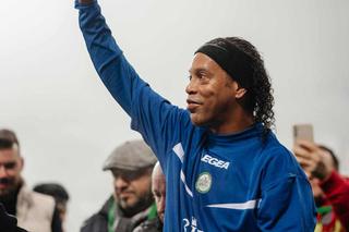 Ronaldinho a semnat în Serie C și revine pe teren la 46 de ani! » „Abia aștept să dansez cu mingea”