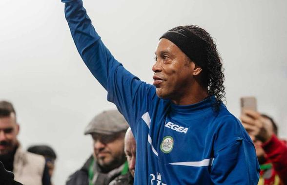 Ronaldinho a semnat în Serie C și revine pe teren la 46 de ani! » „Abia aștept să dansez cu mingea”