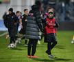 Ngezana la Farul - FCSB, miuță alături de un copil de mingi