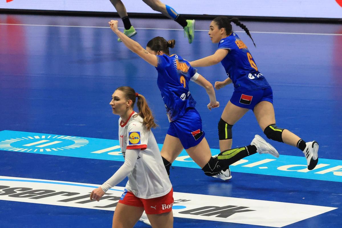 Dispărută în 20 de minute » România a picat testul Danemarca, dar încă poate ajunge în „sferturile” Campionatului Mondial de handbal feminin! Urmează Ungaria, trebuie altă apărare