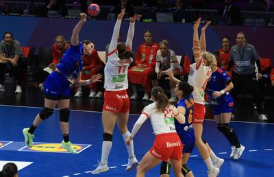 Dispărută în 20 de minute » România a picat testul Danemarca, dar încă poate ajunge în „sferturile” Campionatului Mondial de handbal feminin! Urmează Ungaria, trebuie altă apărare