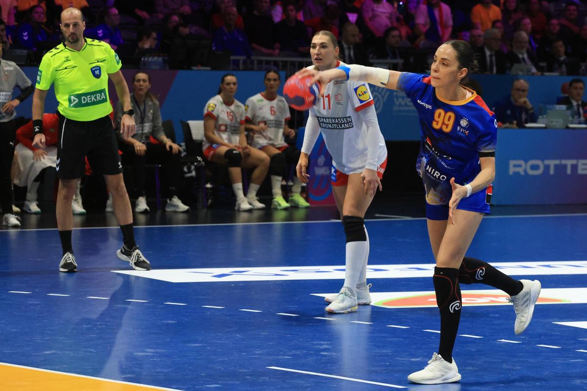 Dispărută în 20 de minute » România a picat testul Danemarca, dar încă poate ajunge în „sferturile” Campionatului Mondial de handbal feminin! Urmează Ungaria, trebuie altă apărare
